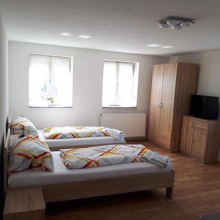 Neu renovierte Monteurzimmer an der B27 Rottweil Balingen Exterior foto