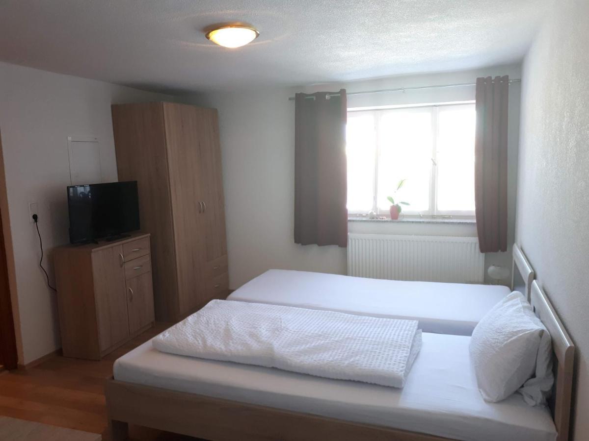 Neu renovierte Monteurzimmer an der B27 Rottweil Balingen Exterior foto