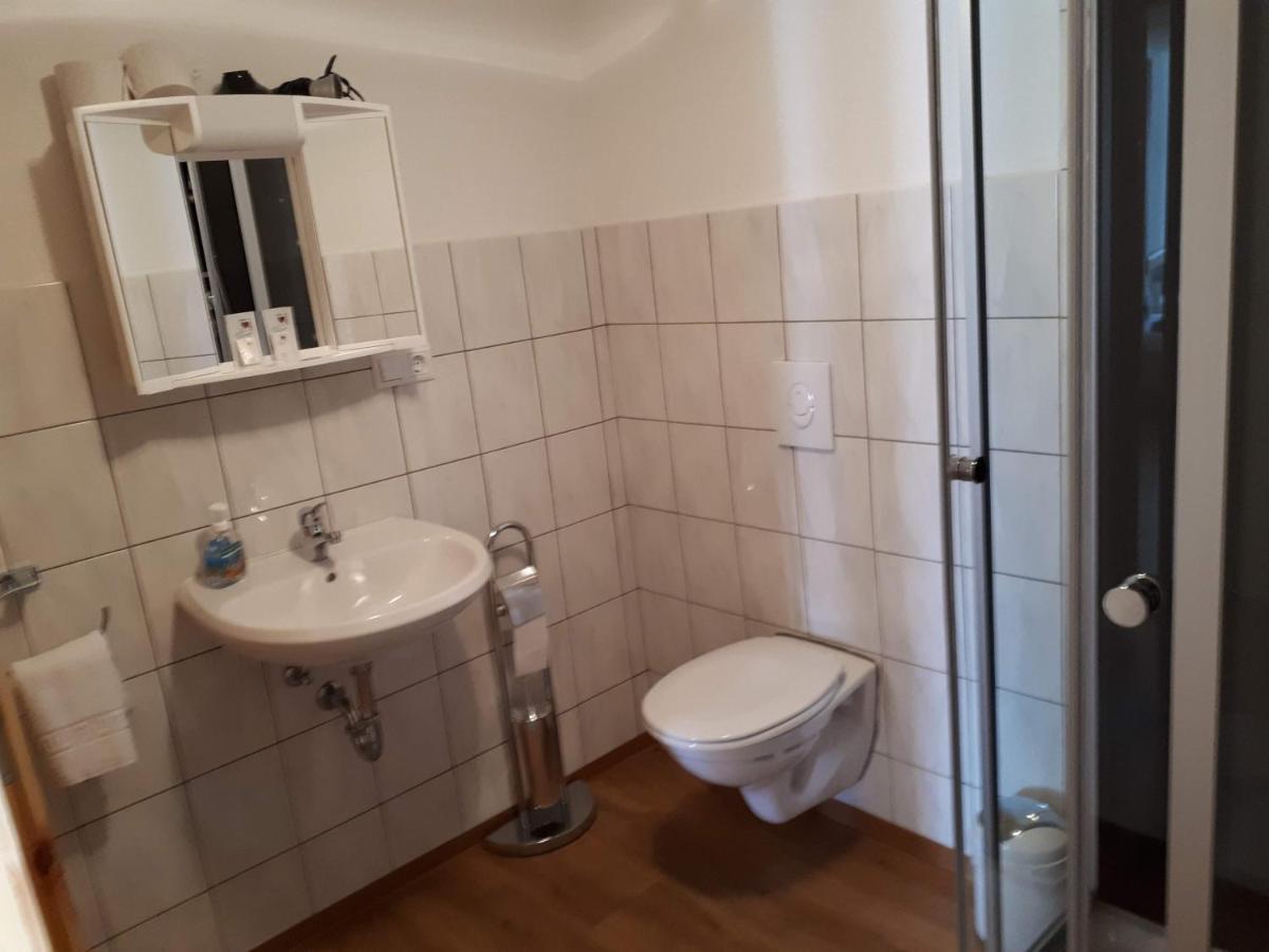Neu renovierte Monteurzimmer an der B27 Rottweil Balingen Exterior foto