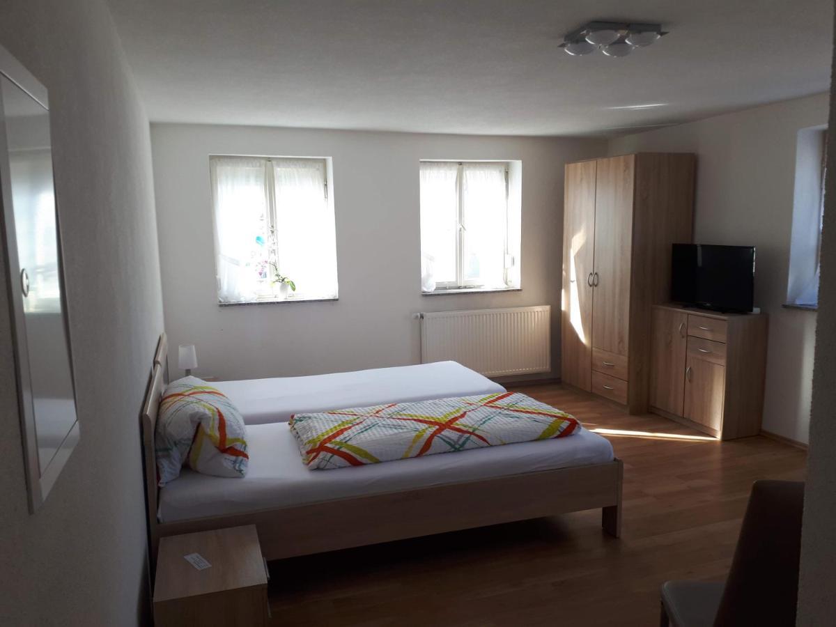 Neu renovierte Monteurzimmer an der B27 Rottweil Balingen Exterior foto